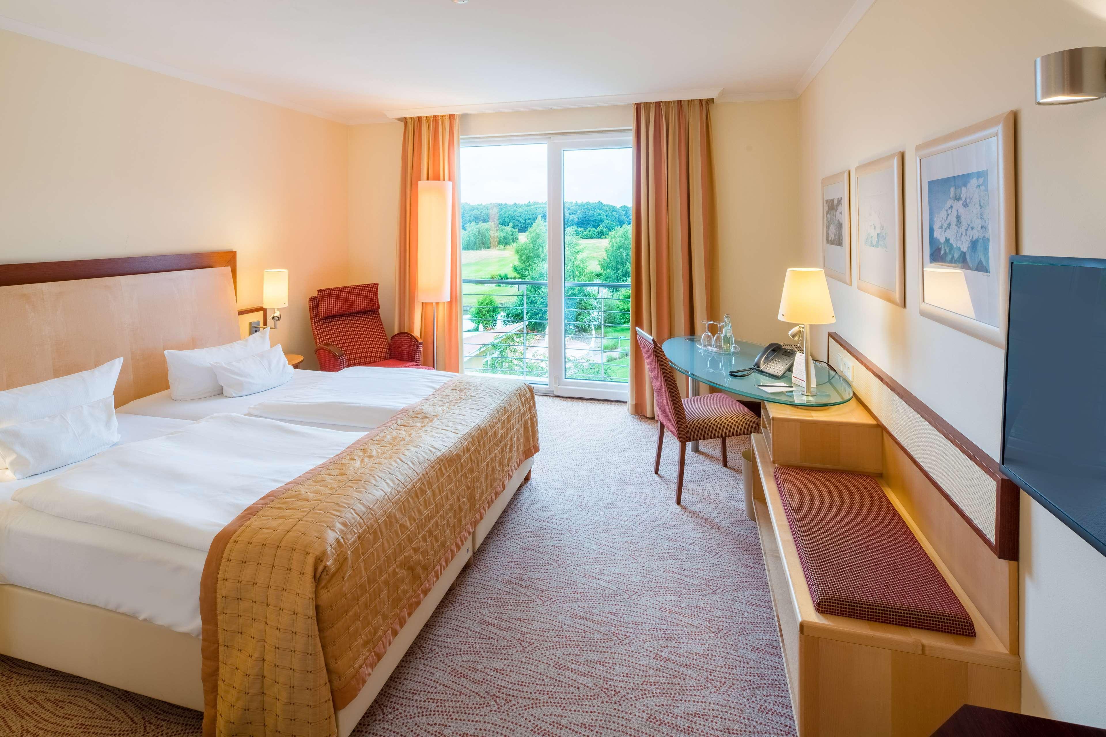 Best Western Premier Castanea Resort Hotel Adendorf Bagian luar foto