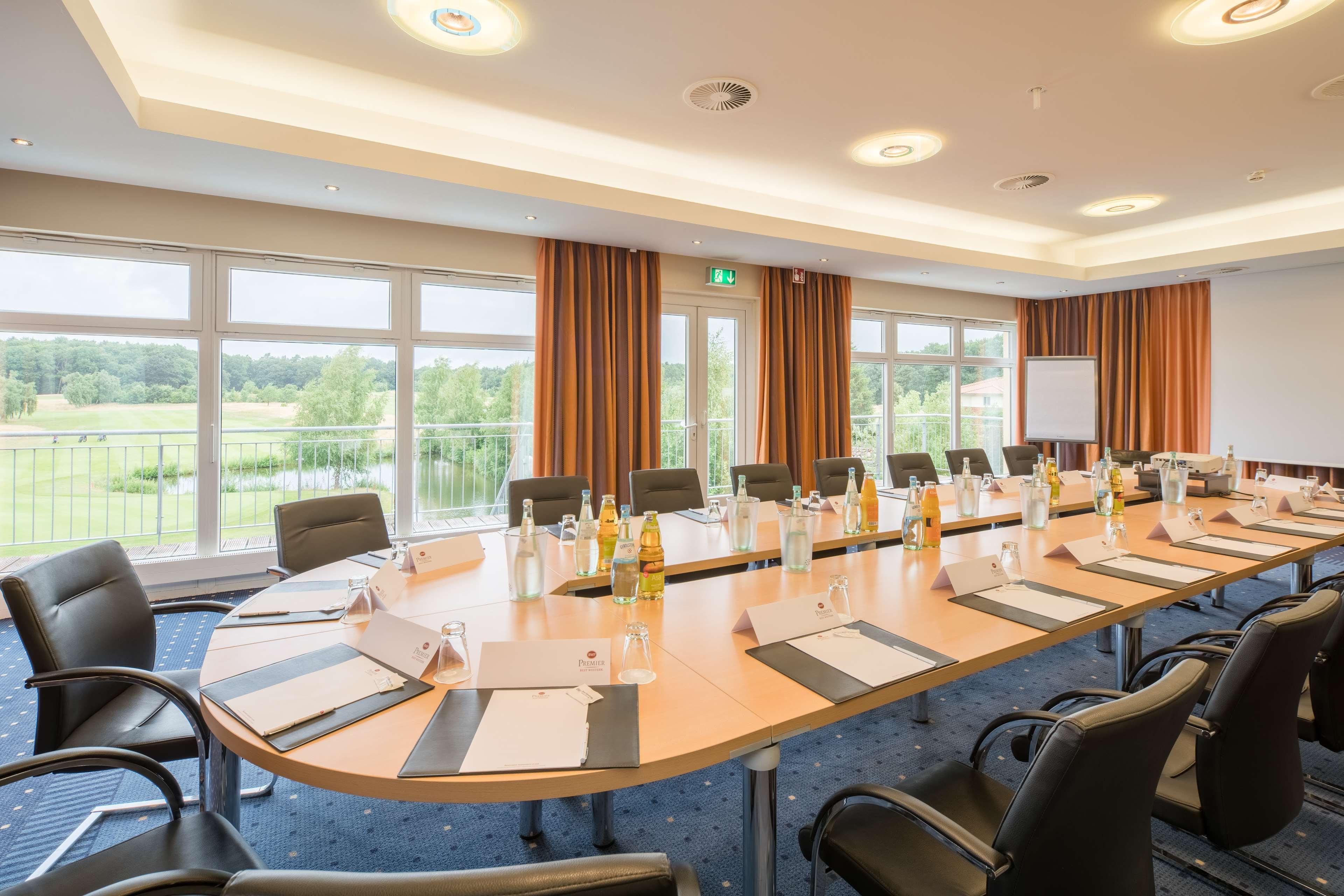 Best Western Premier Castanea Resort Hotel Adendorf Bagian luar foto