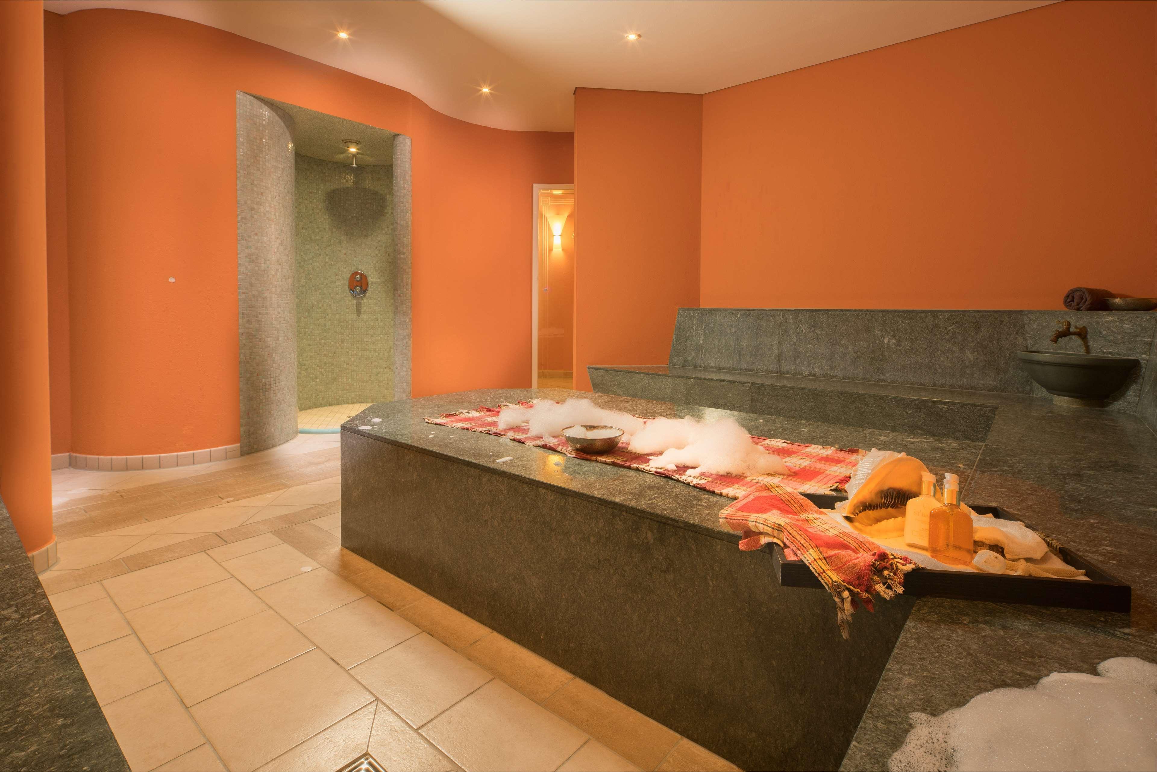 Best Western Premier Castanea Resort Hotel Adendorf Bagian luar foto